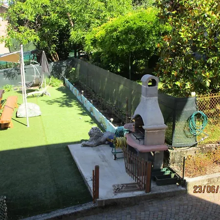 Rainbow House Apartment