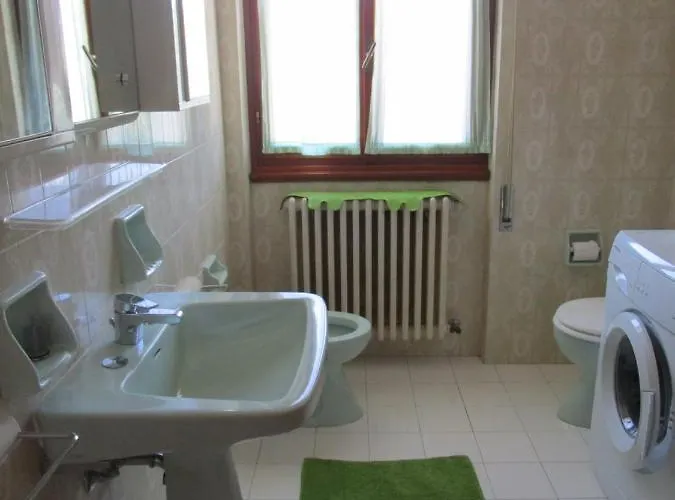 Rainbow House Apartment Esino Lario